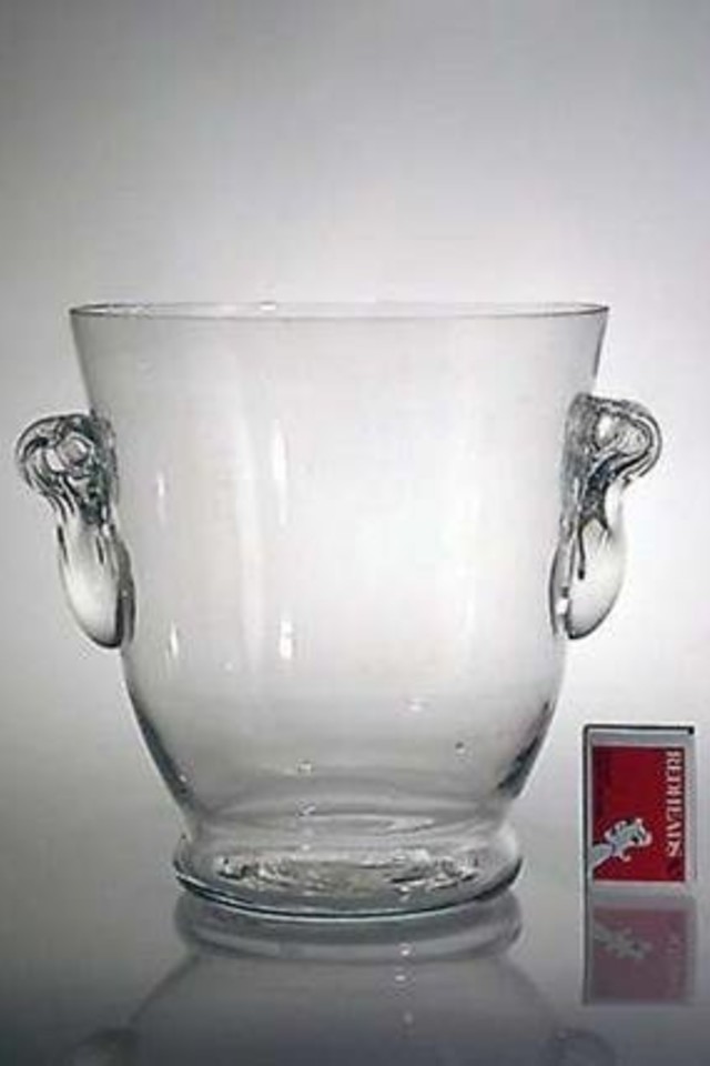 GLASS GLASSES GLAS GLASSWARE GLASSWARES VASE VASES FLORIST FLORISTS FLOWER FLOWERS FLORAL FLORALS ROUND ROUNDS TABLE CENTRE TABLE CENTRES TUBVASE TUBVASES HANDLE HANDLES 205X190MMH 205X190MMHS